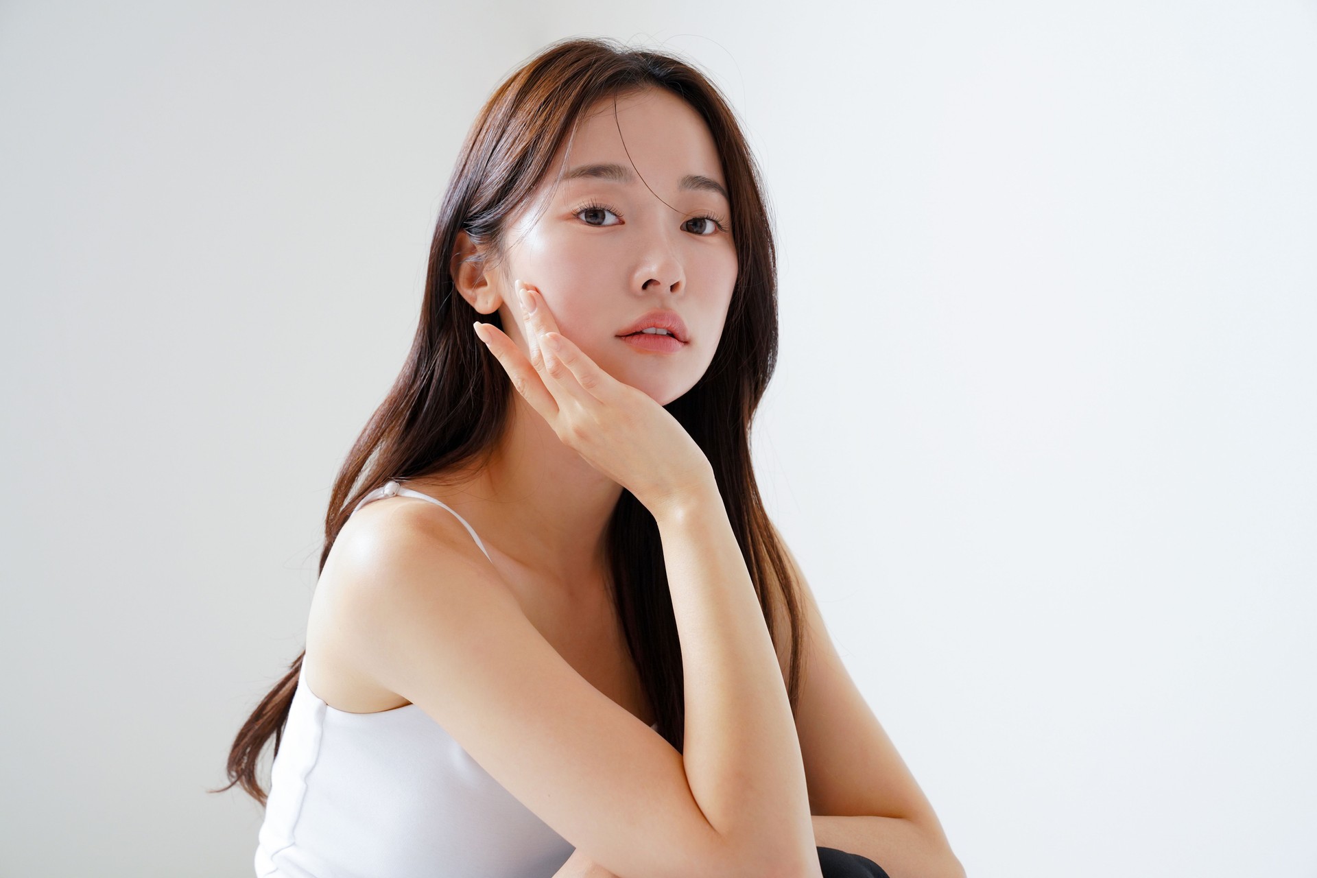 Beauty portrait of a young Asian woman shot in natural light